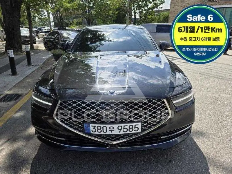 2021 Genesis G90
