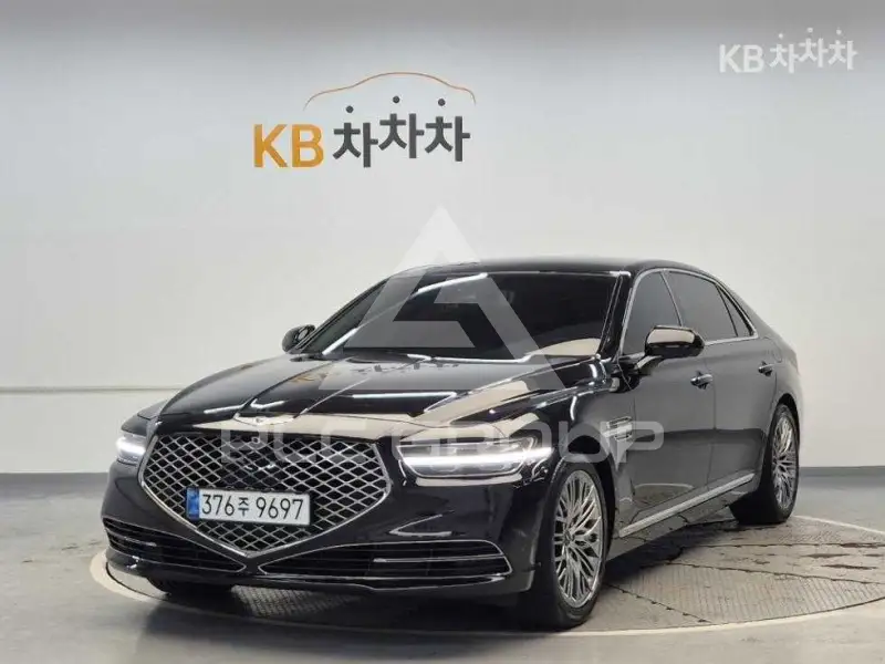 2021 Genesis G90