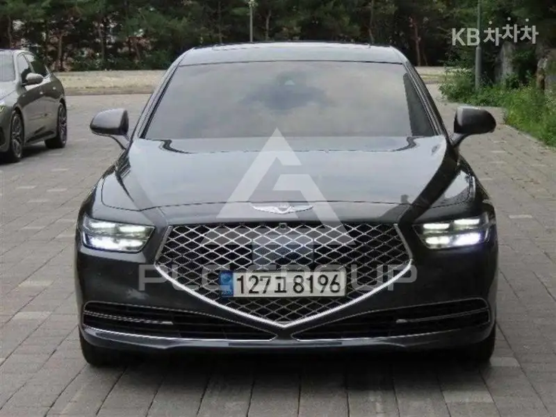 2021 Genesis G90