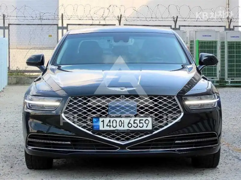 2021 Genesis G90