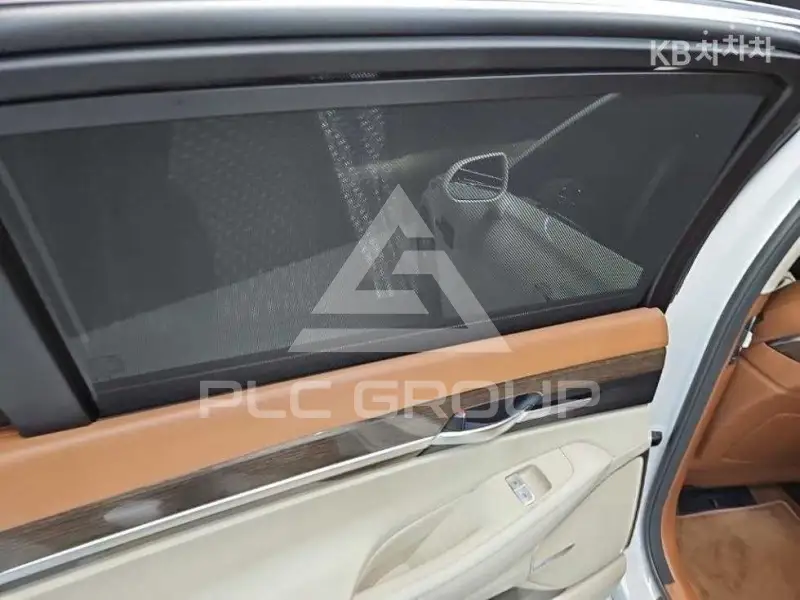 2021 Genesis G90