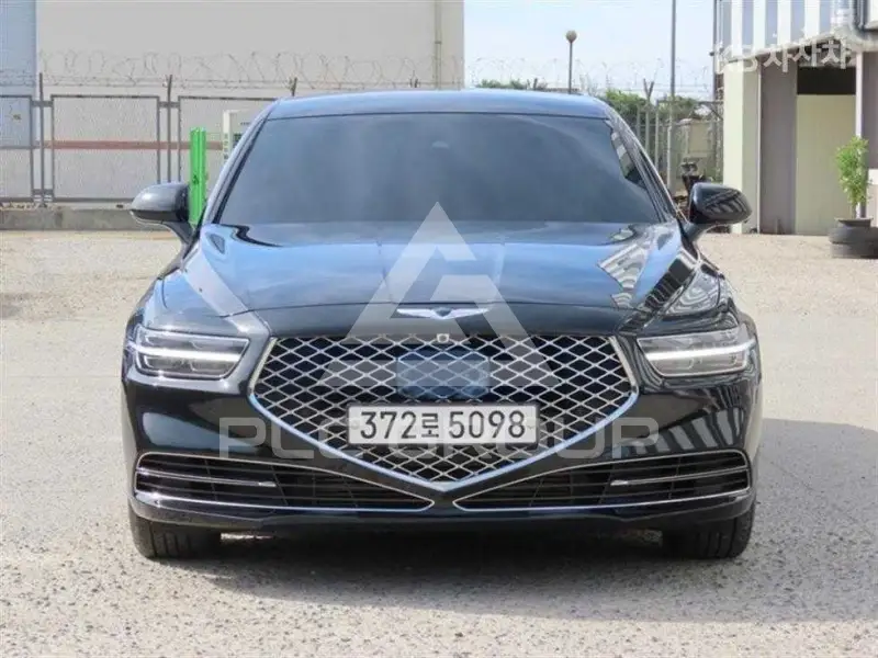 2021 Genesis G90