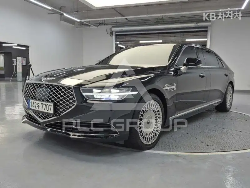 2021 Genesis G90