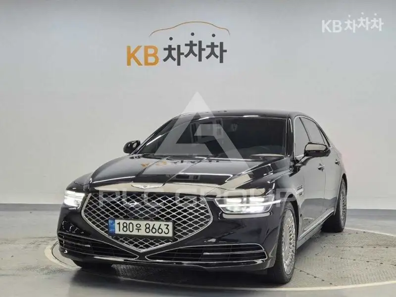2021 Genesis G90
