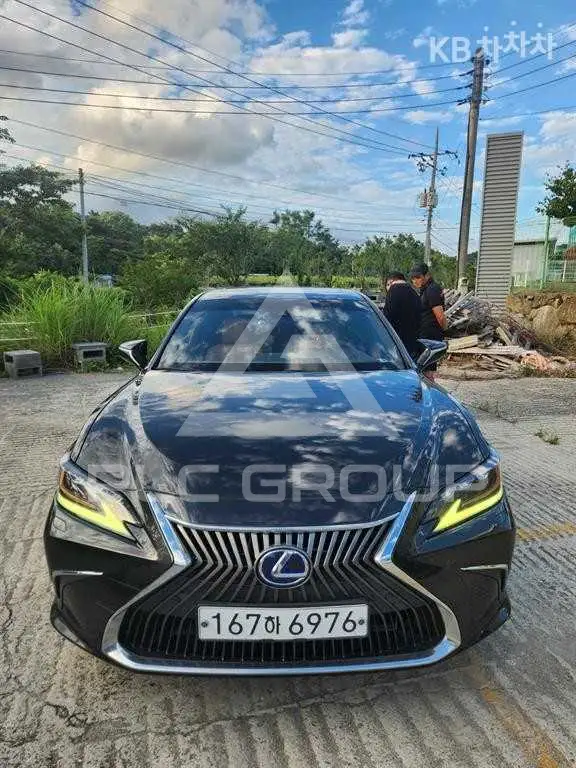 2021 Lexus ES