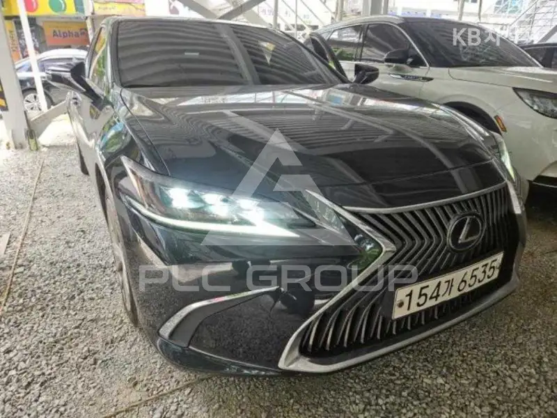 2021 Lexus ES