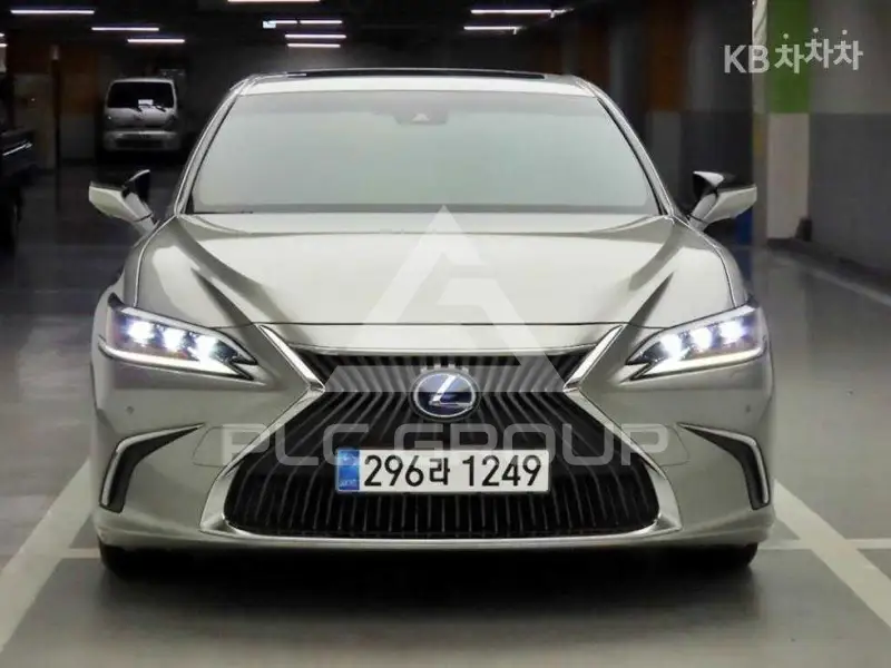 2021 Lexus ES