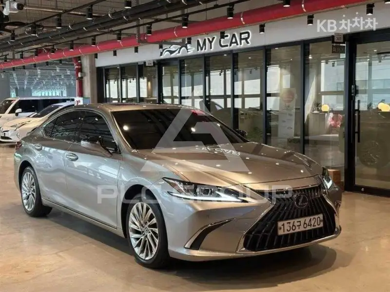 2021 Lexus ES