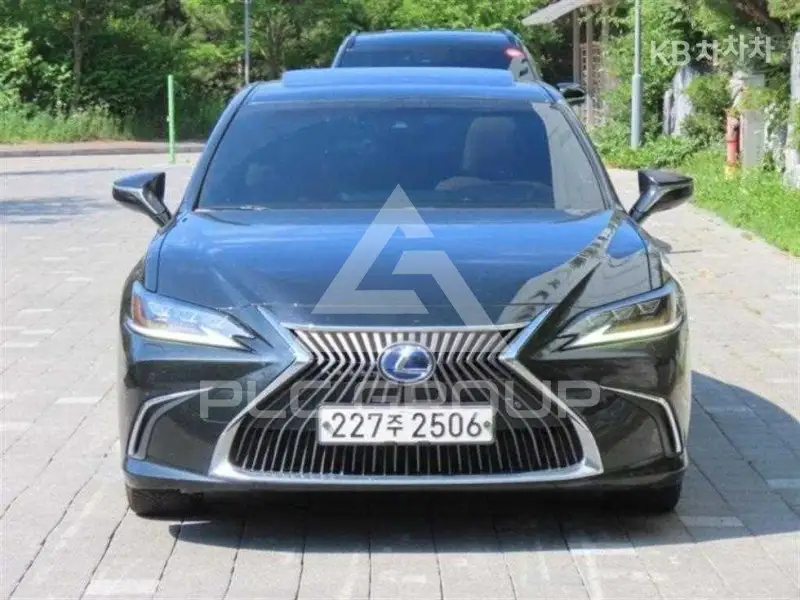 2021 Lexus ES