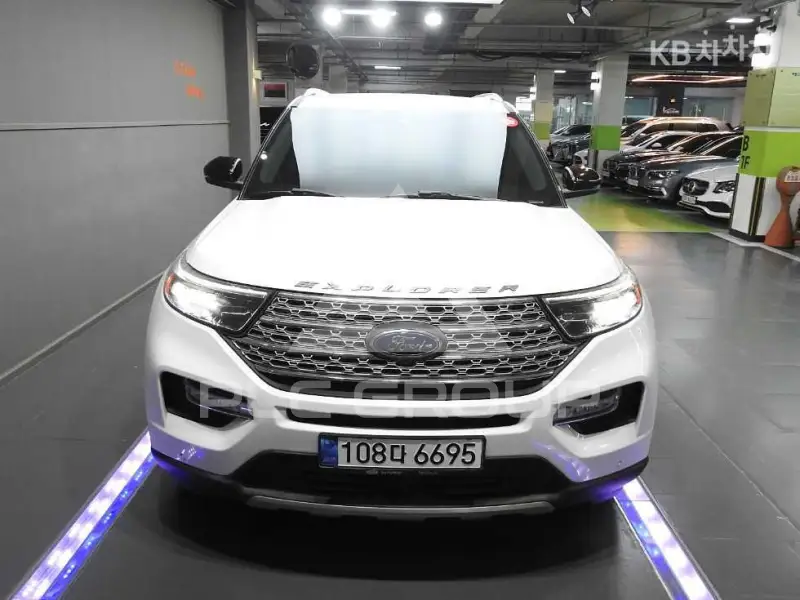 2021 Ford Explorer