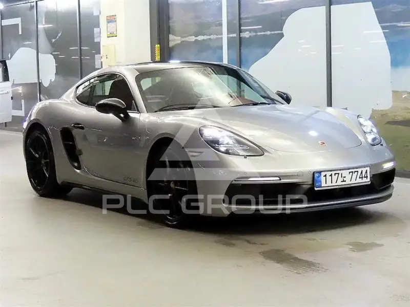 2021 Porsche Cayman