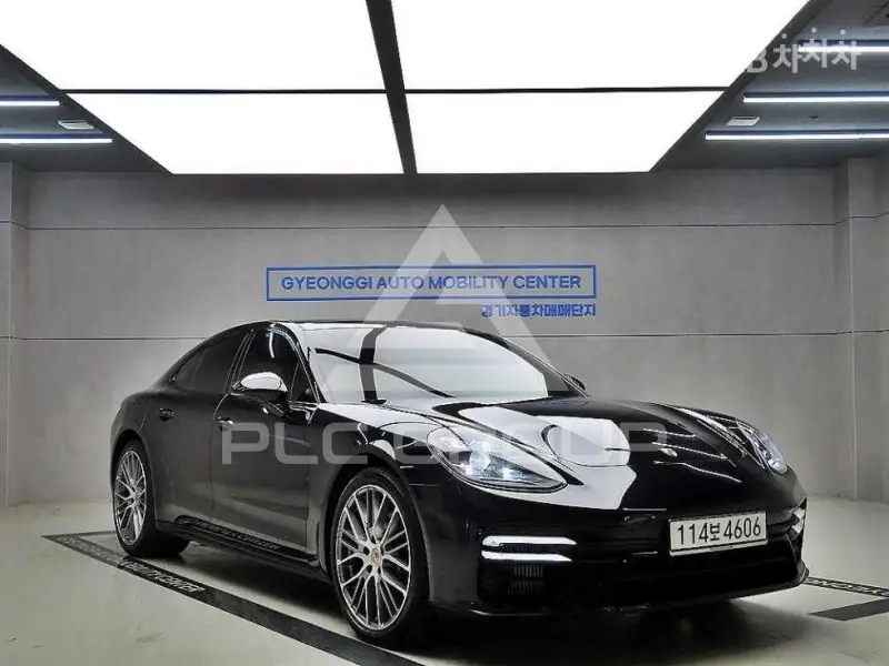 2021 Porsche Panamera