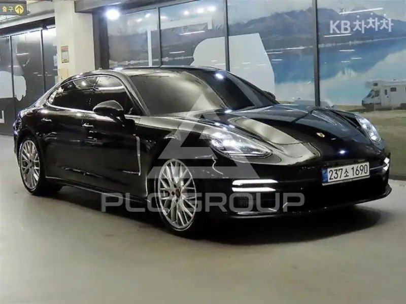 2021 Porsche Panamera