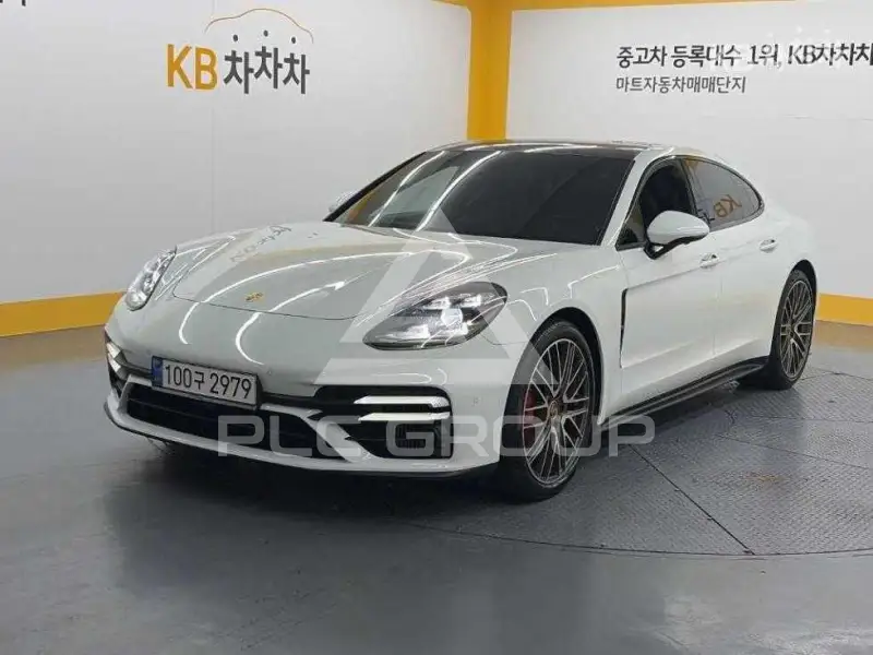 2021 Porsche Panamera