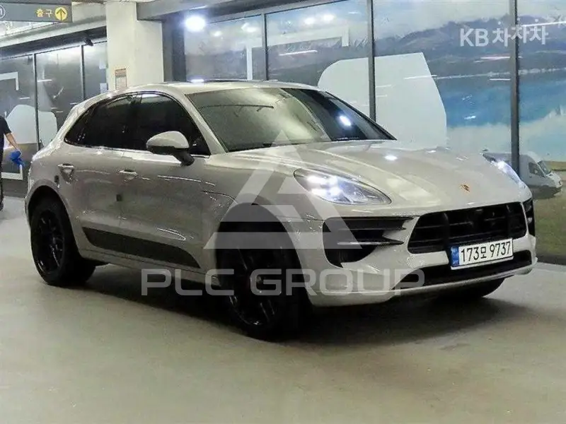 2021 Porsche Macan
