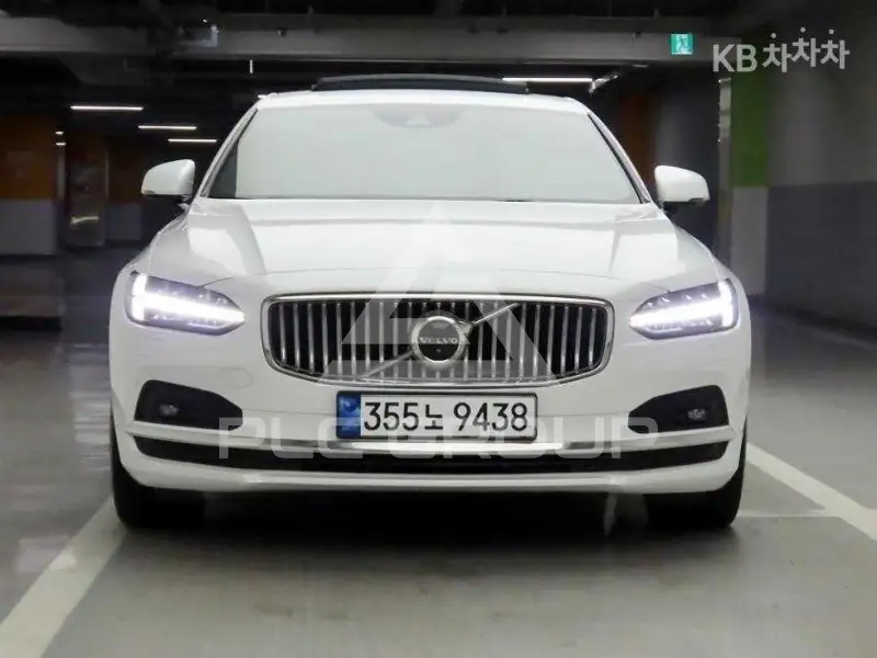 2021 Volvo S90