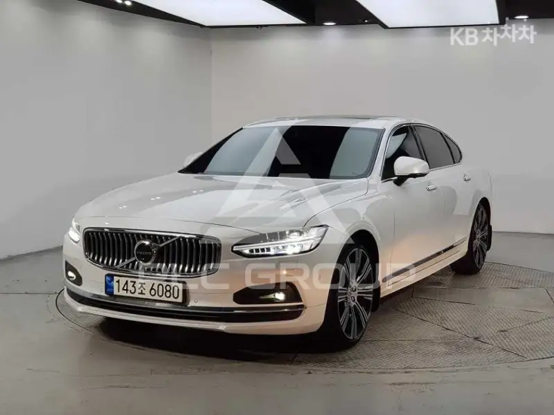 2021 Volvo S90