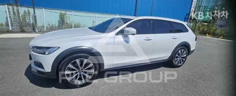 2021 Volvo V90