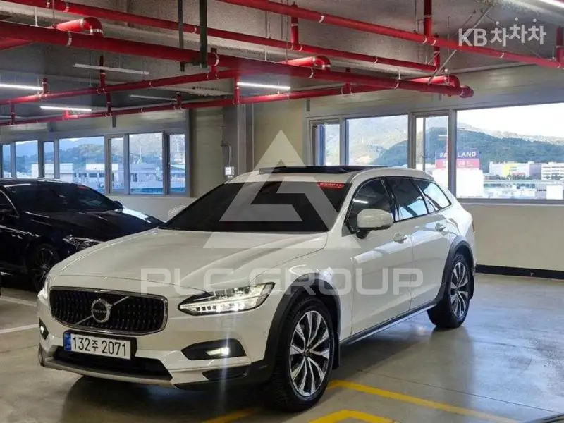 2021 Volvo V90