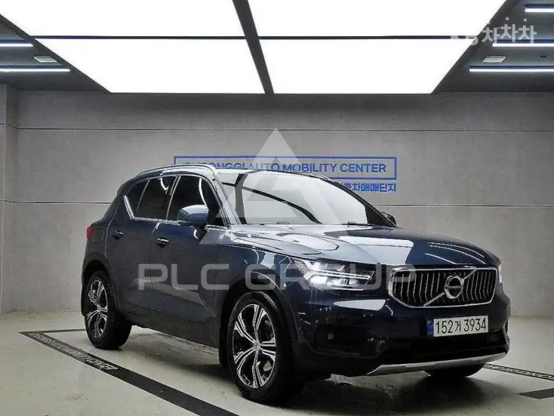 2021 Volvo XC40