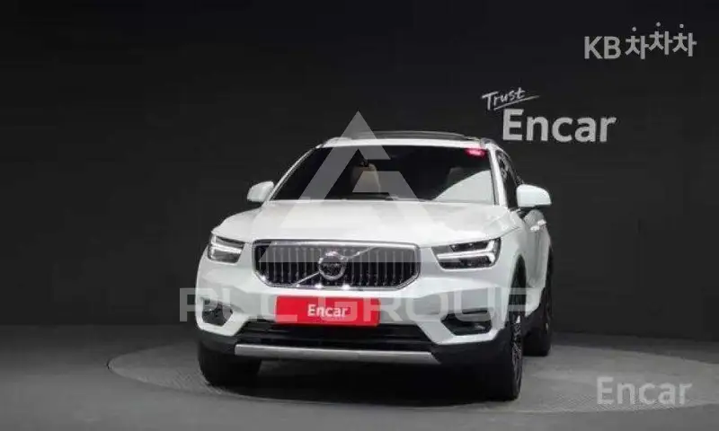 2021 Volvo XC40