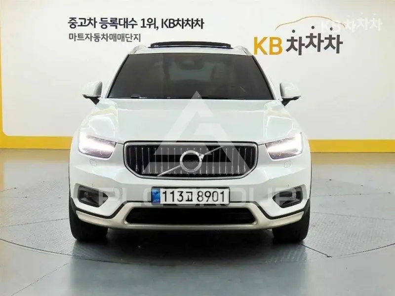 2021 Volvo XC40