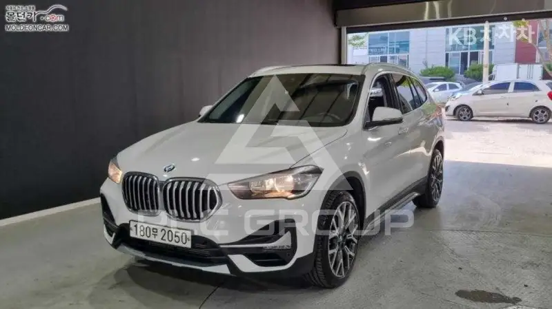 2022 BMW X1