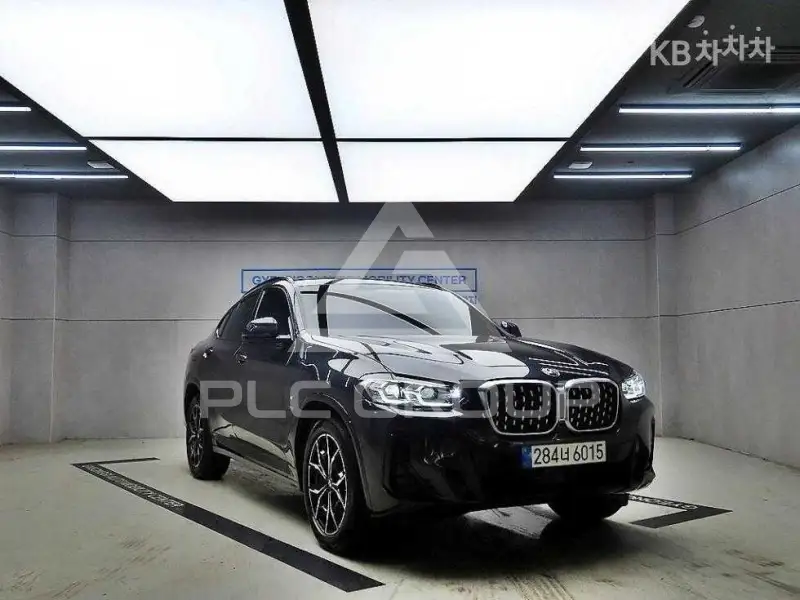 2022 BMW X4