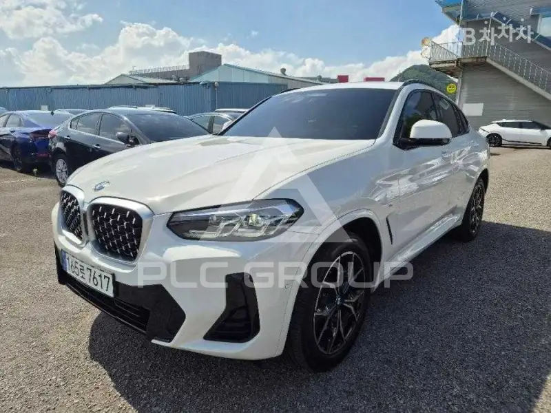 2022 BMW X4