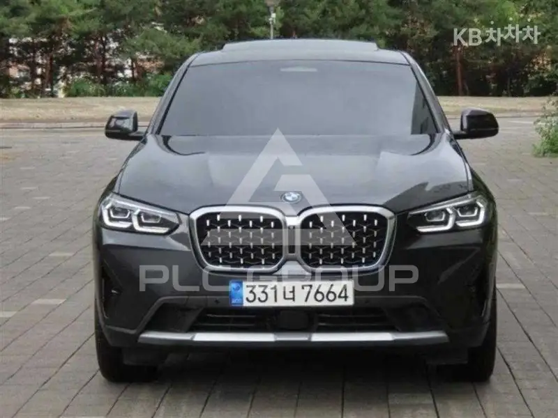2022 BMW X4