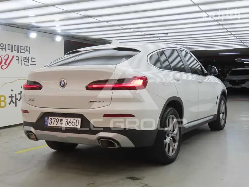 2022 BMW X4