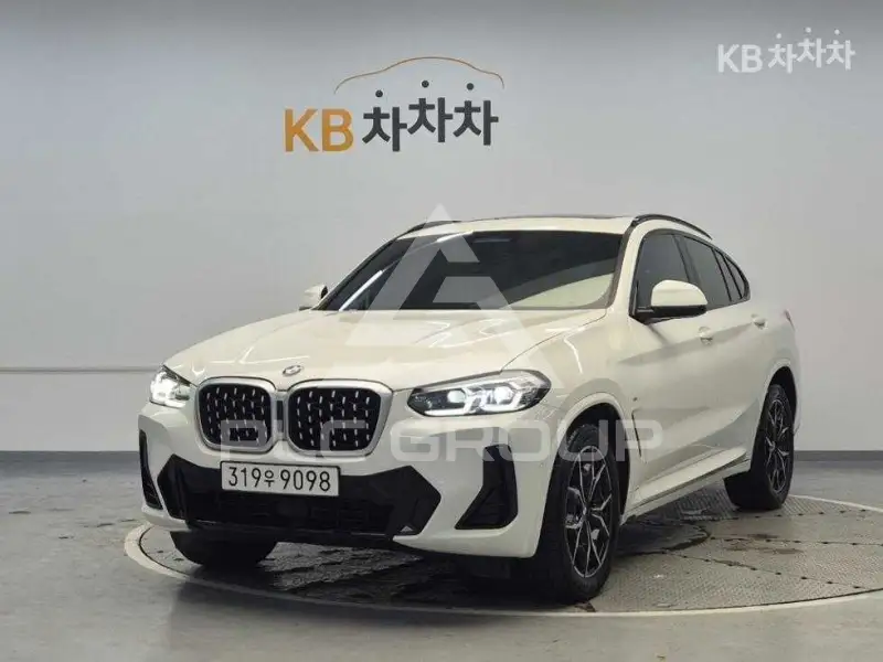 2022 BMW X4
