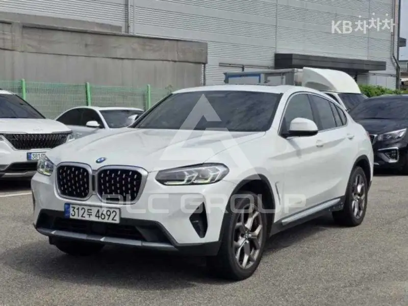 2022 BMW X4