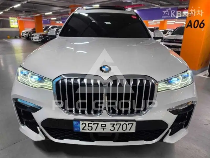 2022 BMW X7