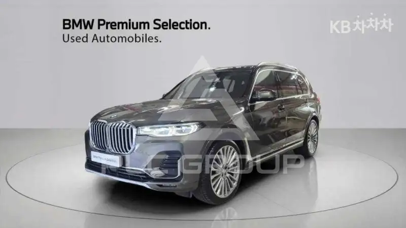 2022 BMW X7