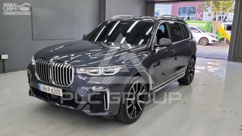 2022 BMW X7