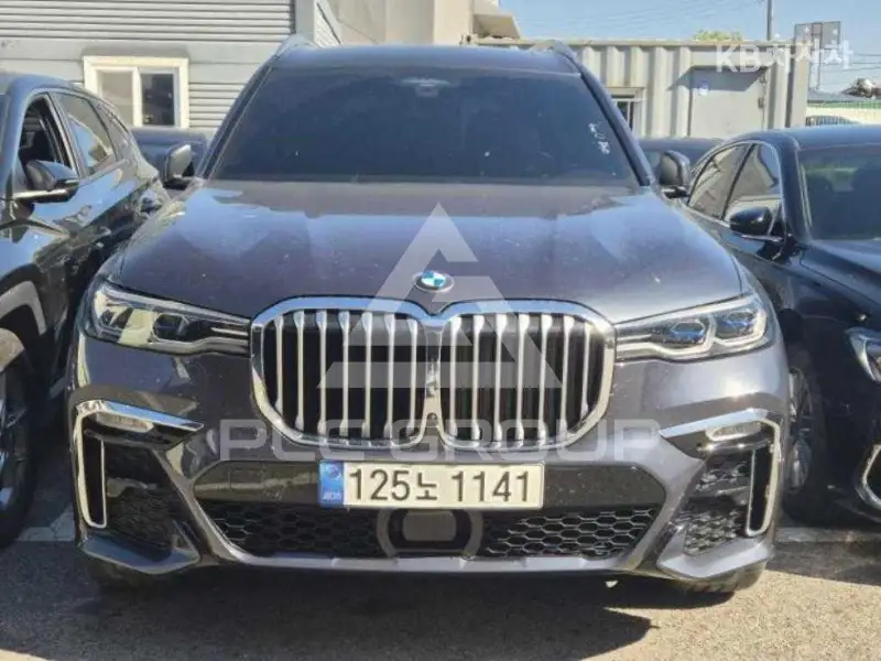 2022 BMW X7