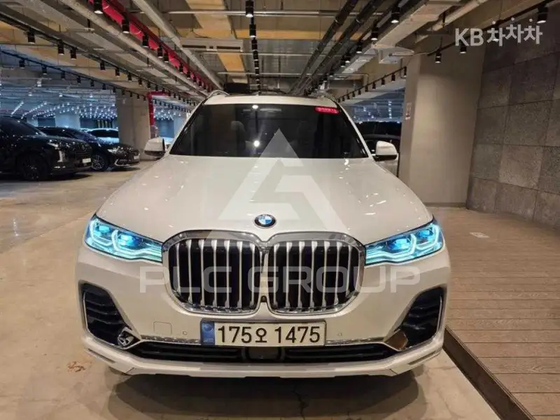 2022 BMW X7