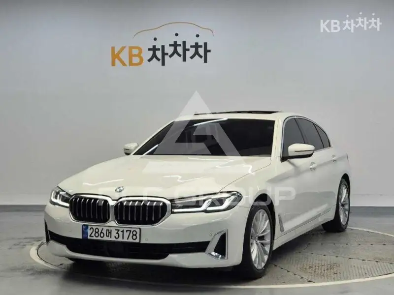 2022 BMW 5 Series