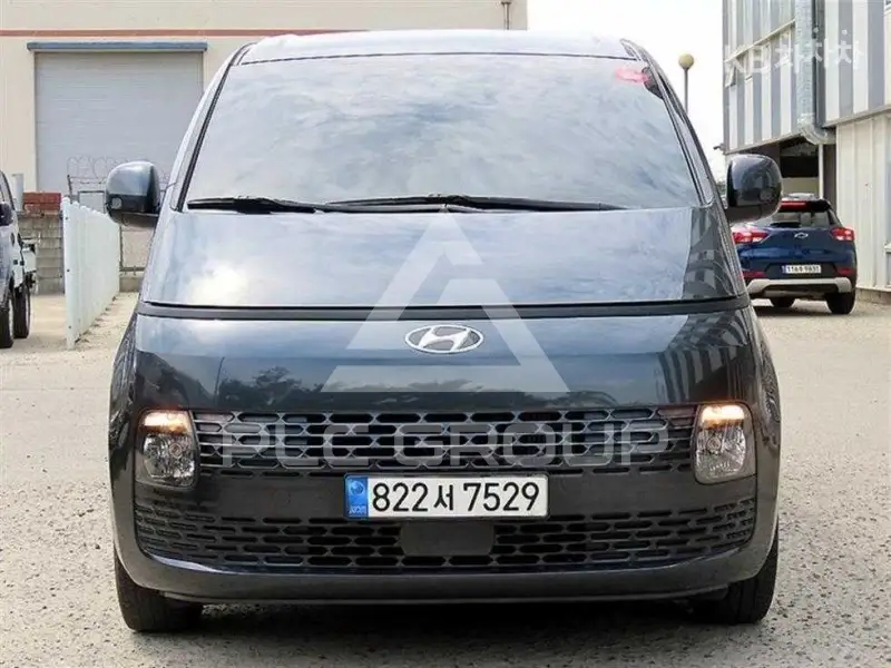 2022 Hyundai Staria