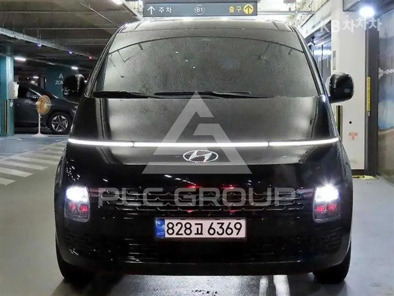 2022 Hyundai Staria