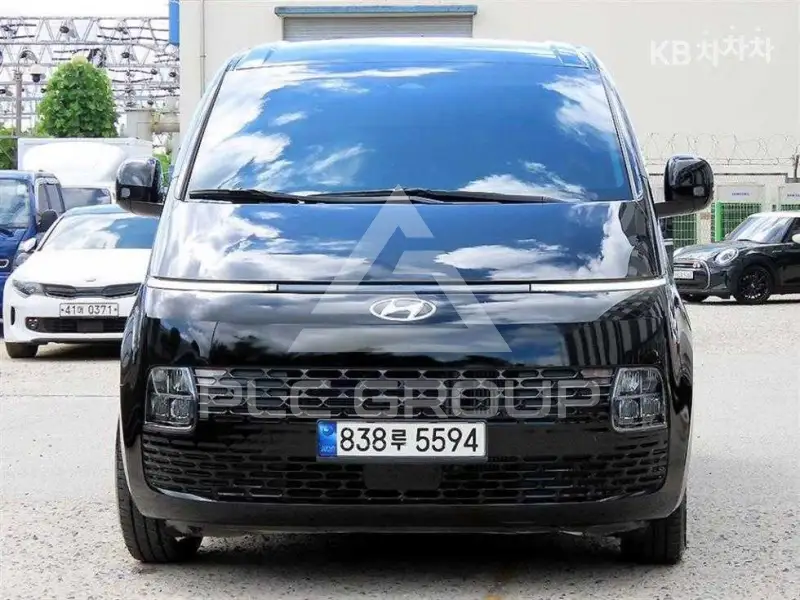 2022 Hyundai Staria