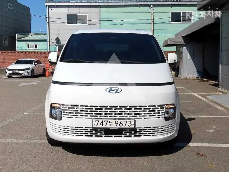2022 Hyundai Staria