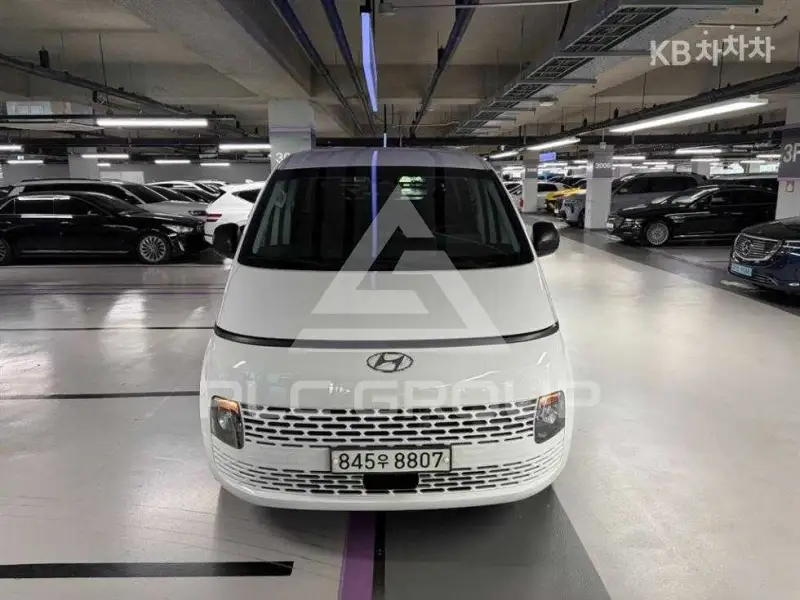 2022 Hyundai Staria