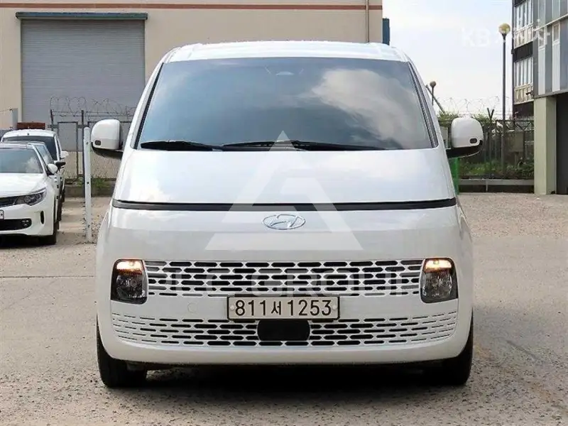 2022 Hyundai Staria