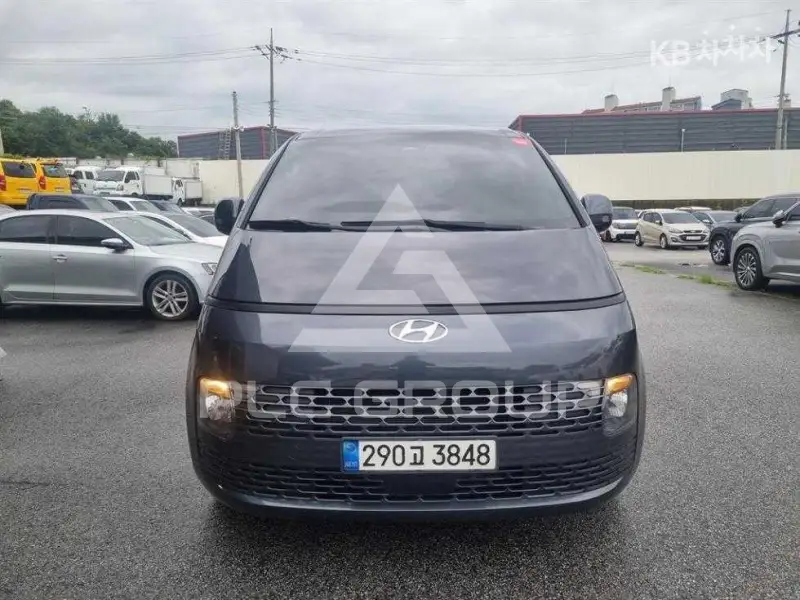 2022 Hyundai Staria