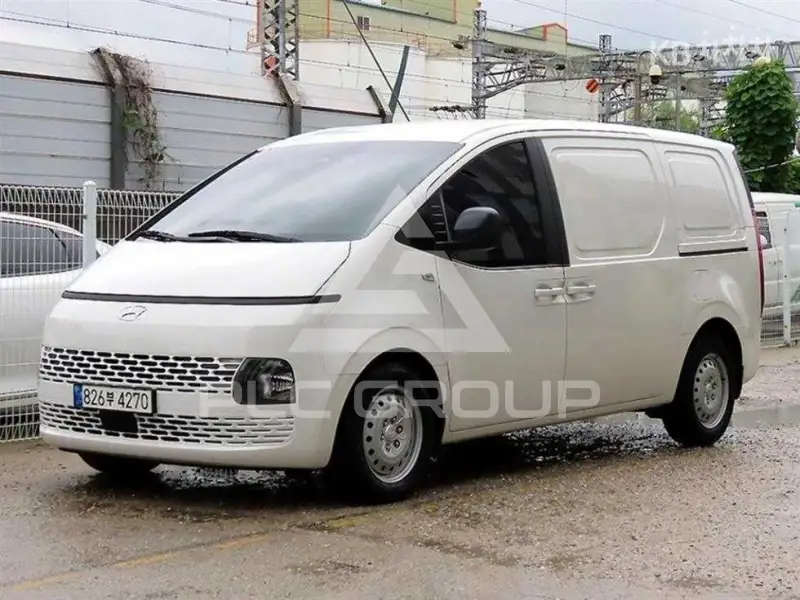 2022 Hyundai Staria