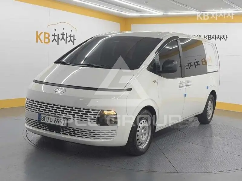 2022 Hyundai Staria