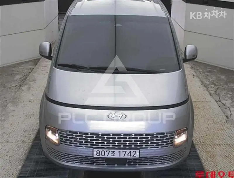 2022 Hyundai Staria