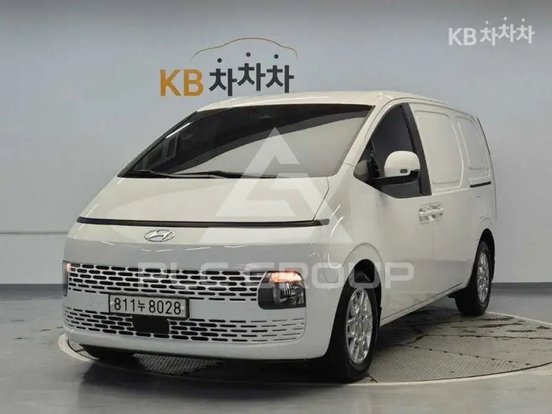 2022 Hyundai Staria